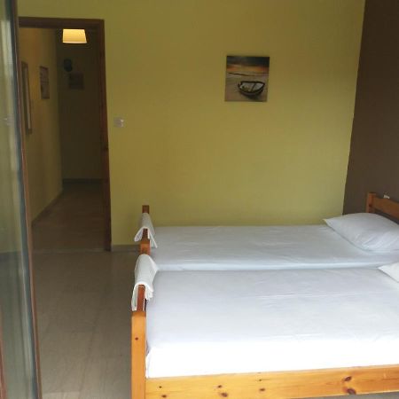 P.A.G Apartments Nea Roda Buitenkant foto
