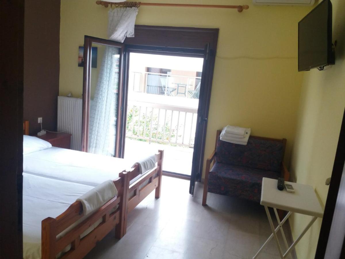 P.A.G Apartments Nea Roda Buitenkant foto