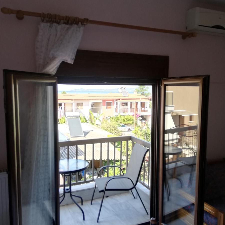 P.A.G Apartments Nea Roda Buitenkant foto
